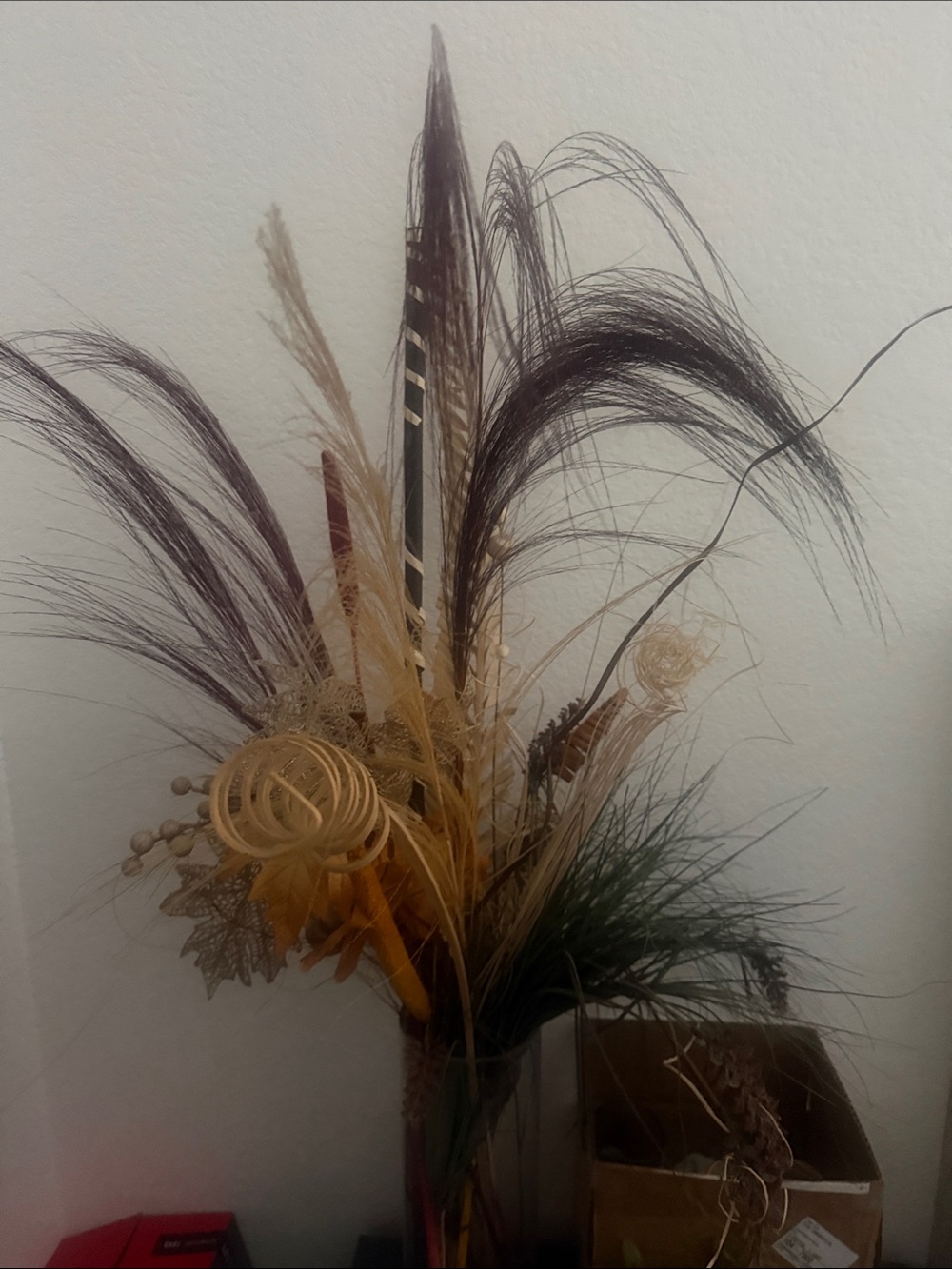 Decorative Natural Dried Grass Arrangement in Brown and Tan